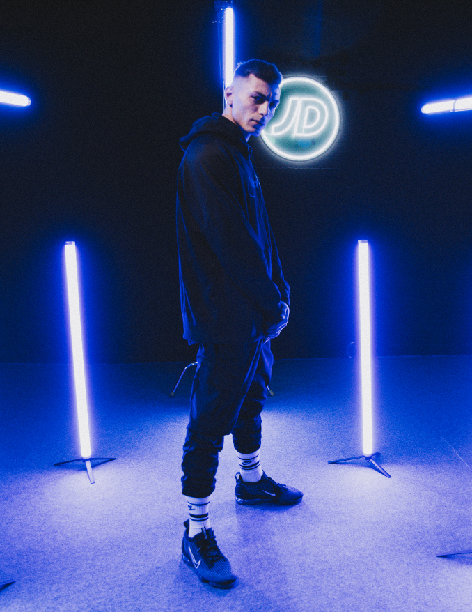 Sweet Pain con zapatillas Nike Vapormax