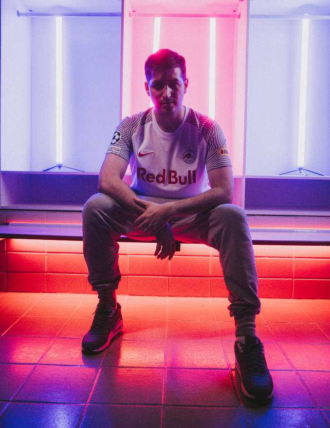 Chuty con zapatillas Nike Air Max 90