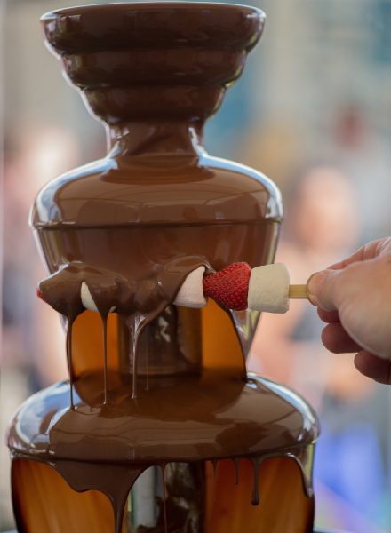 Chocolate fountain fondue