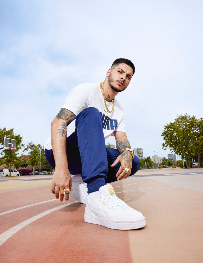 RVFV con zapatillas PUMA CA Pro